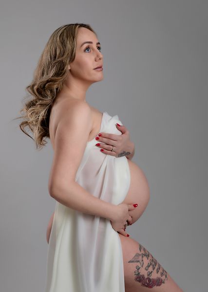 maternity photo shoot leeds