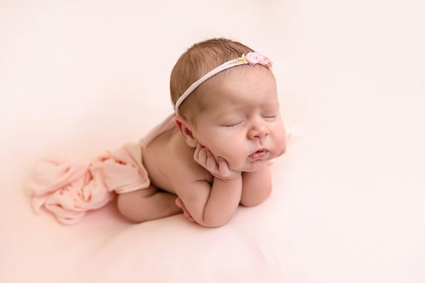 newborn baby photographer leeds